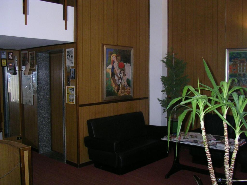 Albergo Cristallo เลนญาโน ภายนอก รูปภาพ