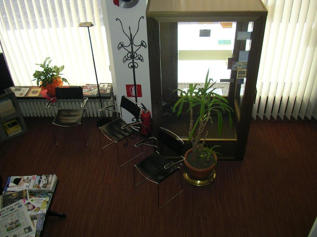 Albergo Cristallo เลนญาโน ภายนอก รูปภาพ