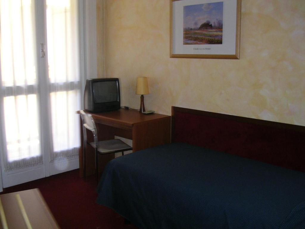 Albergo Cristallo เลนญาโน ห้อง รูปภาพ