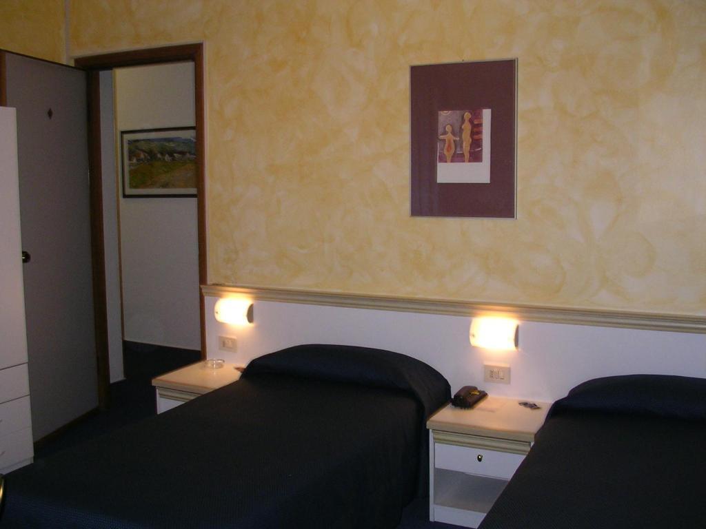 Albergo Cristallo เลนญาโน ห้อง รูปภาพ