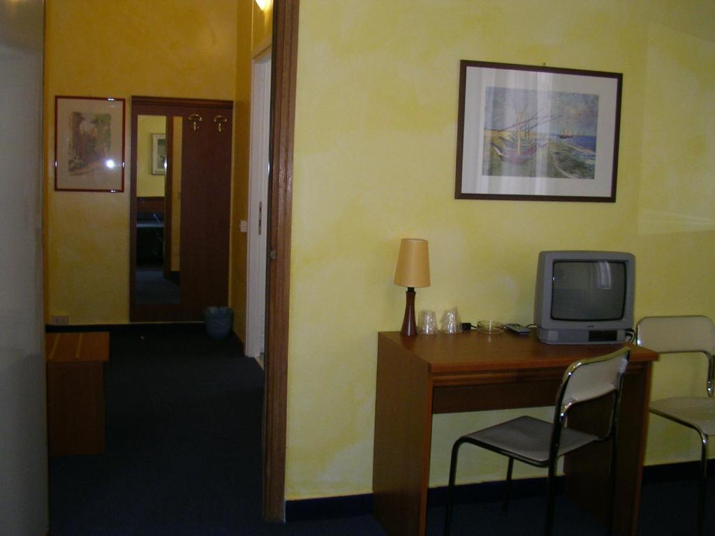 Albergo Cristallo เลนญาโน ห้อง รูปภาพ